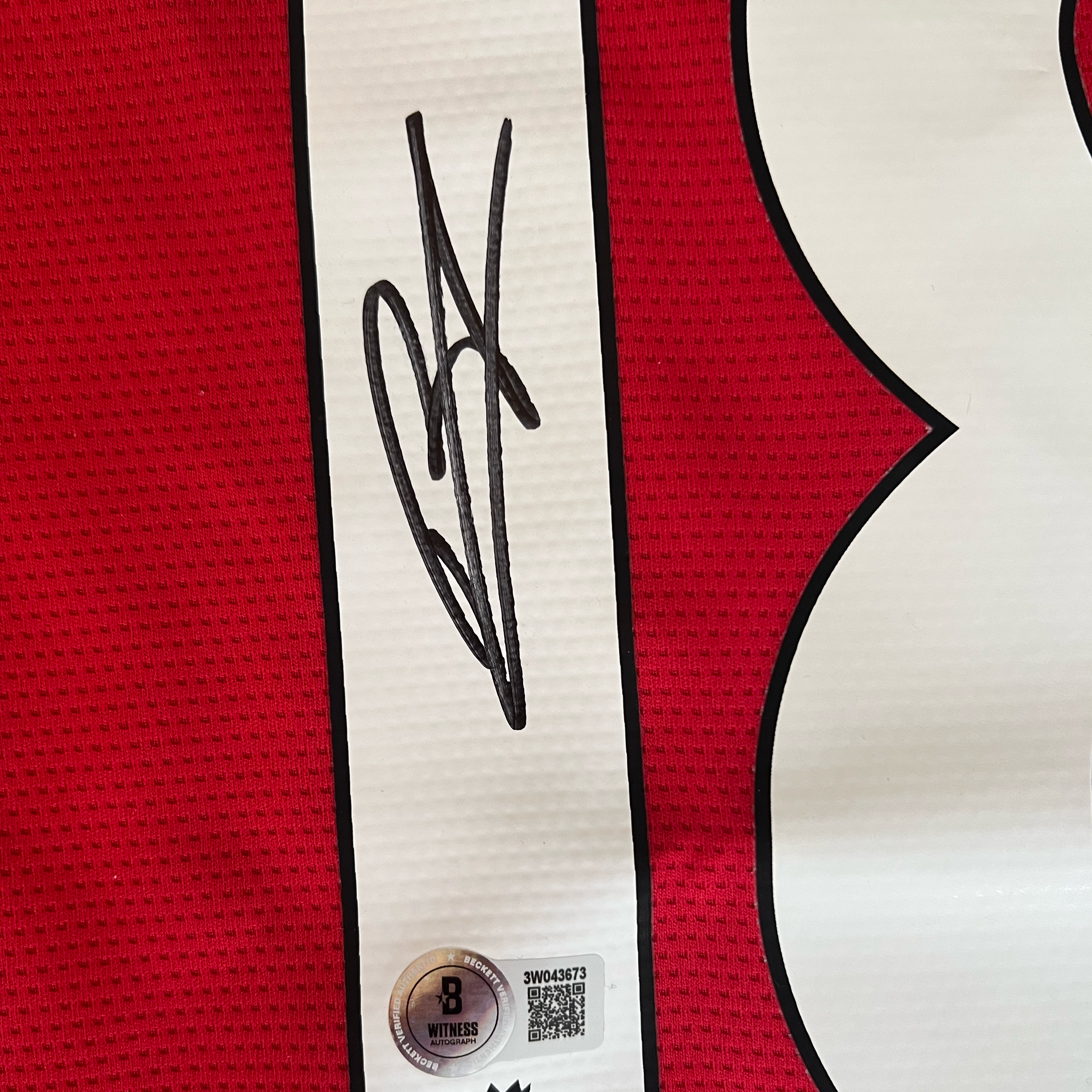 Bruno Fernandes Signed Manchester United 2021/22 Home Jersey (Beckett COA)